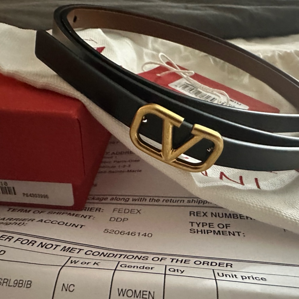 Valentino Vlogo 5mm Reversible Leather Belt Size 90cm